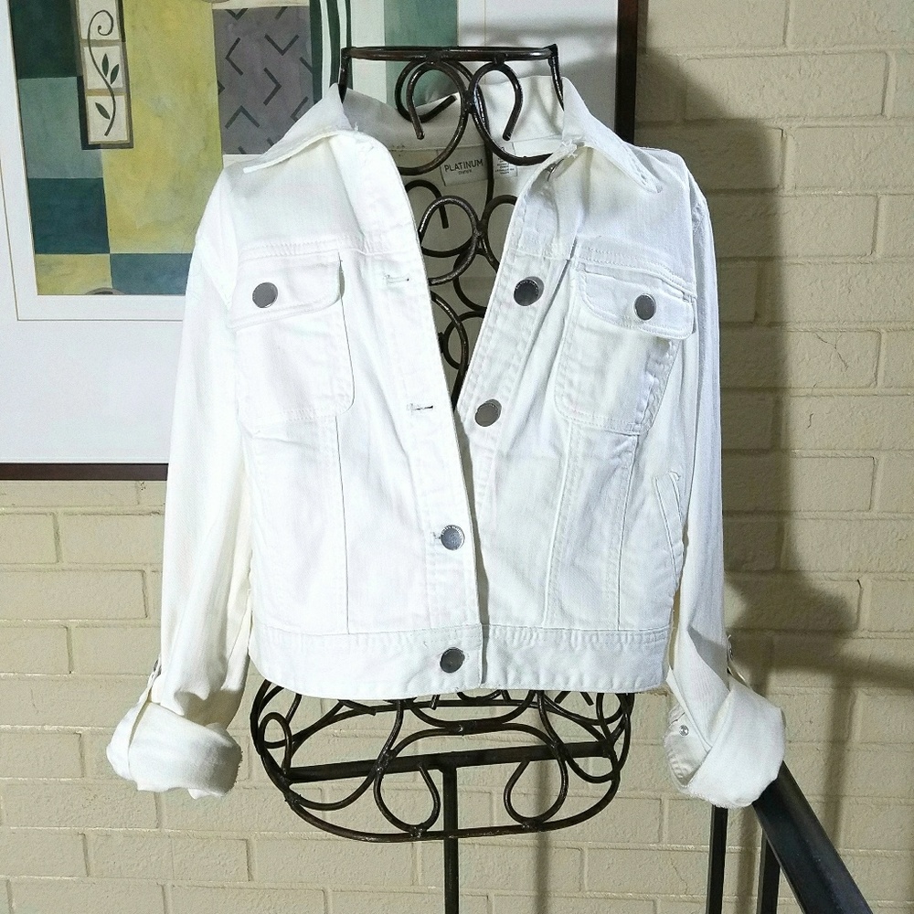 Women's White Cropped Denim Jacket from Chico